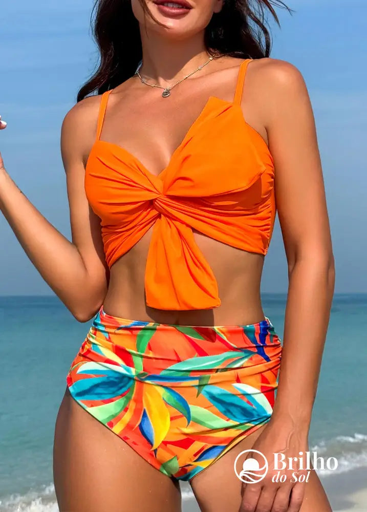 Biquíni Cintura Alta Estampado Com Top Nó Frontal Biquíni Cintura Alta Estampado Com Top Nó Frontal