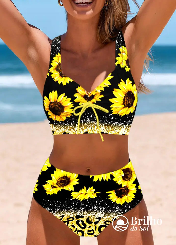 Biquíni Cintura Alta Estampado Floral Com Laço Frontal Biquíni Cintura Alta Estampado Floral Com Laço Frontal