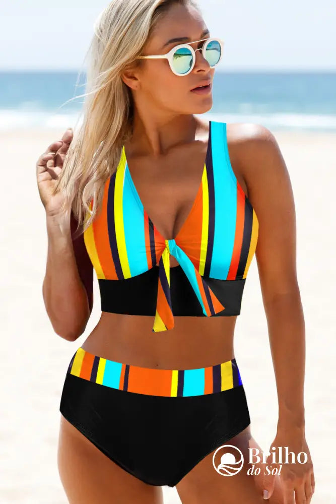 Biquíni Top Transpassado Estampado Com Cintura Alta Lisa Biquíni Top Transpassado Estampado Com Cintura Alta Lisa