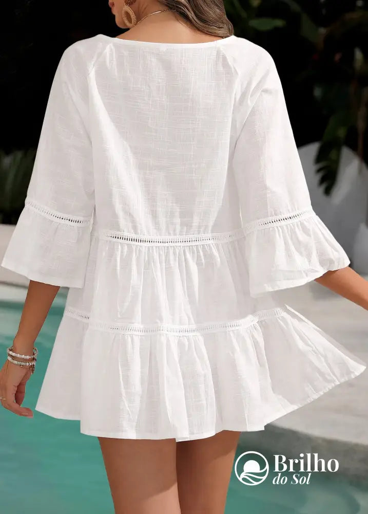 Saída De Praia Com Botões Manga 3/4 E Recortes Vazados Saída De Praia Com Botões Manga 3/4 E Recortes Vazados