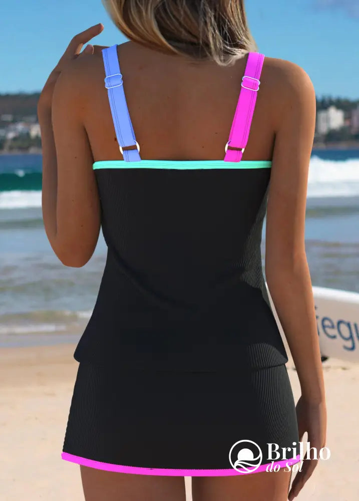 Tankini Canelado Com Recorte Frontal E Saia Assimétrica Moderna Tankini Canelado Com Recorte Frontal E Saia Assimétrica