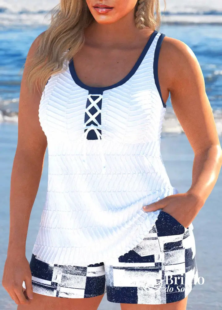 Tankini Degradê Com Amarração Frontal E Bermuda De Praia Tankini Degradê Com Amarração Frontal E Bermuda De Praia
