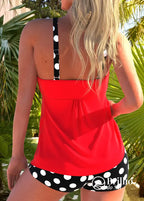 Tankini Floral Com Babados No Decote E Short Confortável Tankini Floral Com Babados No Decote E Short Confortável