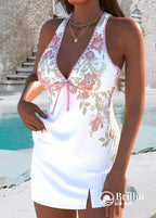 Tankini Floral Com Decote V Sofisticado E Saia Fenda Frontal Tankini Floral Com Decote V Sofisticado E Saia Fenda