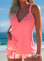 Tankini Franzido No Busto Com Short Estampa Tropical Charmoso Tankini Franzido No Busto Com Short Estampa Tropical