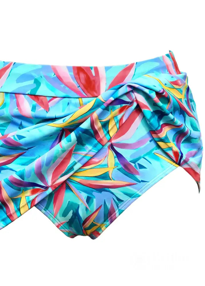 Tankini Texturizado Com Saia Estampada Tropical Tankini Texturizado Com Saia Estampada Tropical